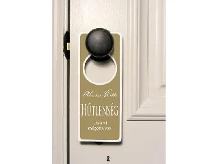 ALMÁSI KITTI: HŰTLENSÉG - ...ÉS AMI MÖGÖTTE VAN