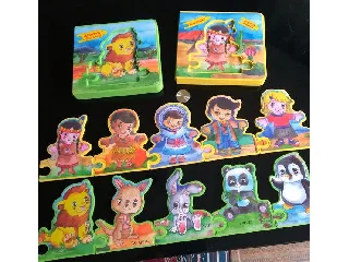 BARÁTAID A FÖLD KÖRÜL