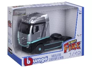 Bburago 1 /43 - M-B Actross kamion 