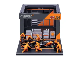 Bburago 1 /43 F1 versenyautó - Mclaren MCL38 bokszutca