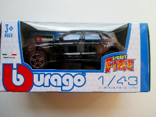 Bburago Street Fire 1:43 Porsche Macan turbo 