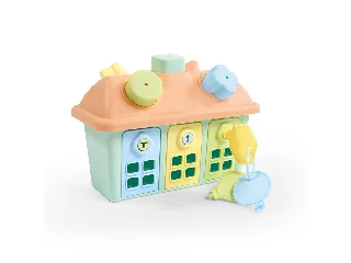 Formaegyezetős ház 3db zárható ajtóval