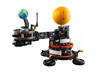 LEGO® Technic: A Föld és a körülötte keringő Hold 42179