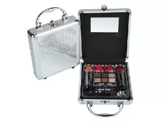 VIP Journey Ibiza: Sminkkészlet ezüst színű böröndben